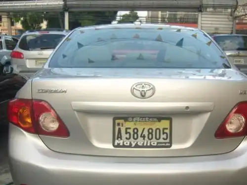 Toyota Corolla LE 2009