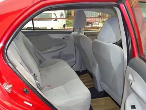 Toyota Corolla LE 2009