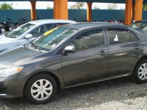 Toyota Corolla LE 2009