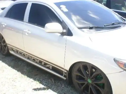 Toyota Corolla LE 2010
