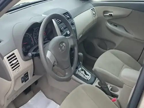 Toyota Corolla LE 2010