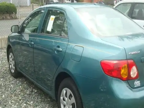 Toyota Corolla LE 2010