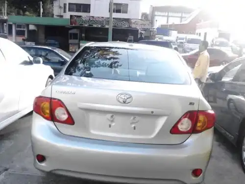 Toyota Corolla LE 2010