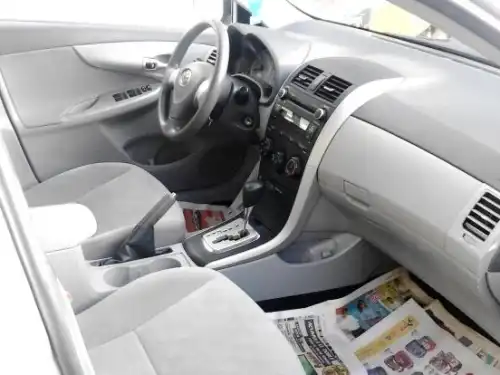 Toyota Corolla LE 2010