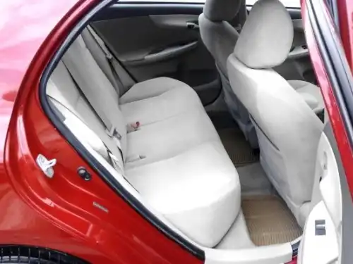 Toyota Corolla LE 2010