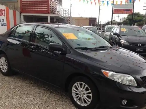 Toyota Corolla LE 2010