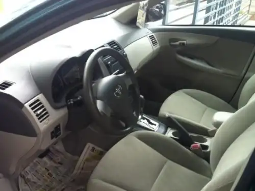 Toyota Corolla LE 2010