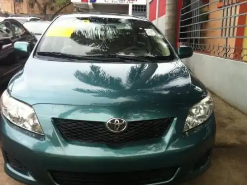 Toyota Corolla LE 2010