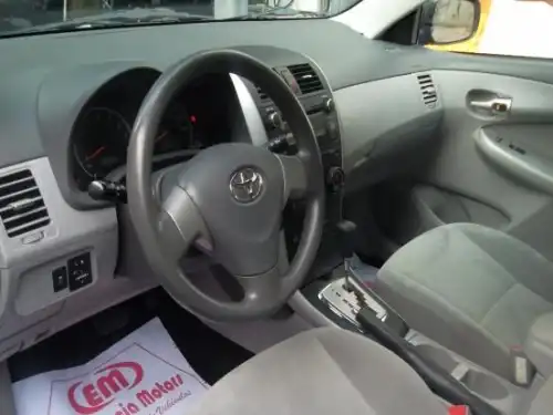 Toyota Corolla LE 2010