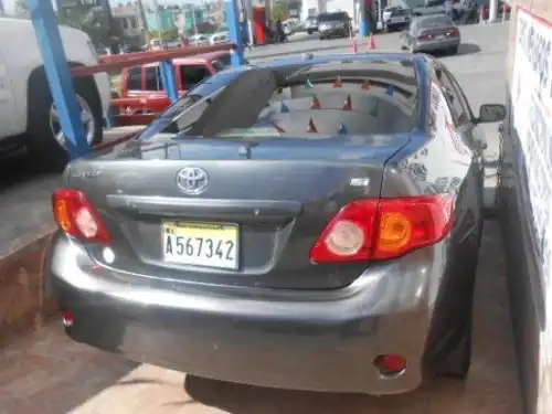 Toyota Corolla LE 2010