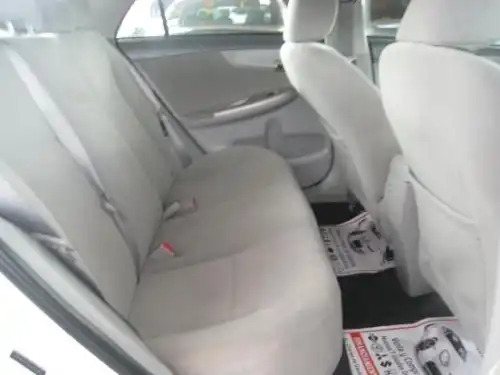 Toyota Corolla LE 2010