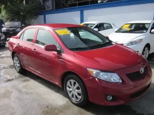 Toyota Corolla LE 2010