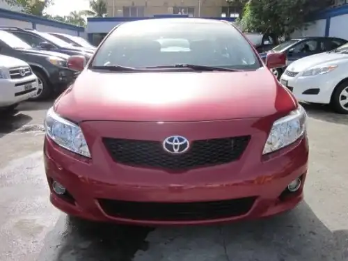 Toyota Corolla LE 2010