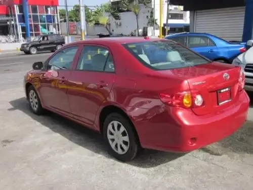 Toyota Corolla LE 2010
