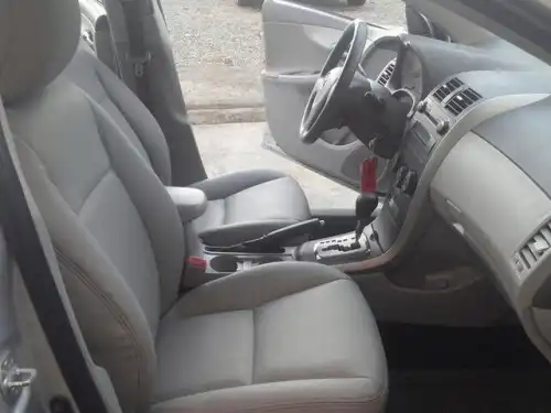 Toyota Corolla LE 2010