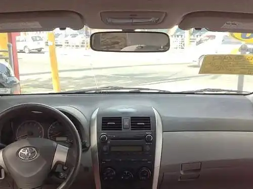 Toyota Corolla LE 2010