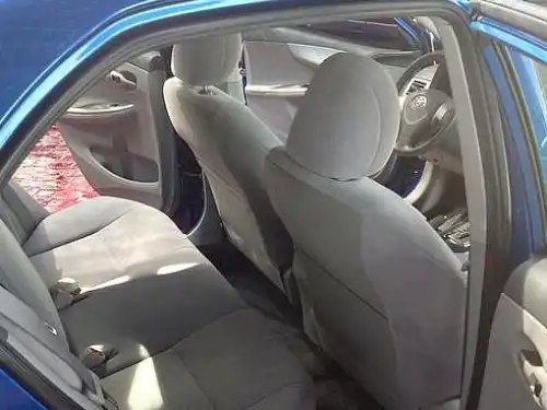 Toyota Corolla LE 2010