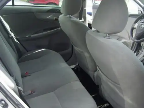 Toyota Corolla LE 2010