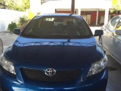 Toyota Corolla LE 2010