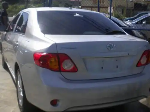 Toyota Corolla LE 2010