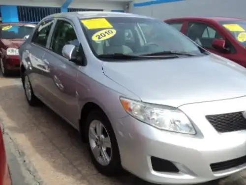 Toyota Corolla LE 2010