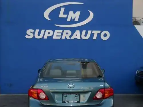Toyota Corolla LE 2010