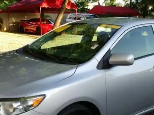Toyota Corolla LE 2010