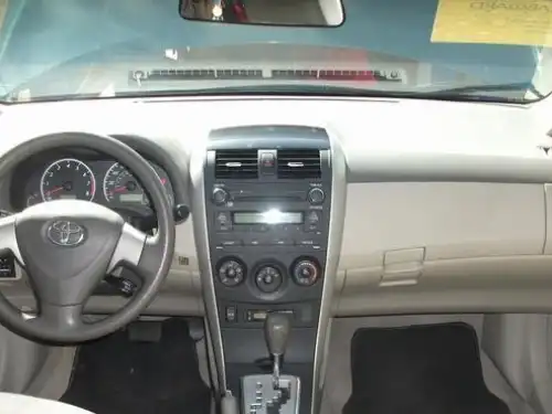 Toyota Corolla LE 2010