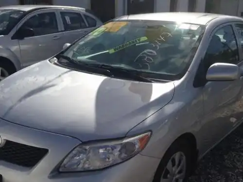 Toyota Corolla LE 2010