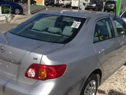 Toyota Corolla LE 2010