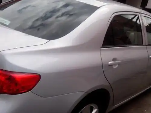 Toyota Corolla LE 2010