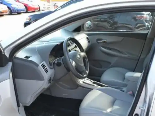 Toyota Corolla LE 2010