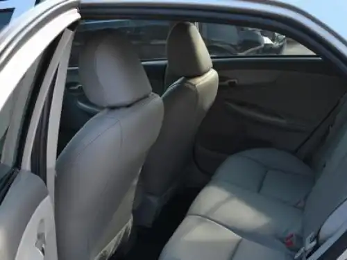 Toyota Corolla LE 2010
