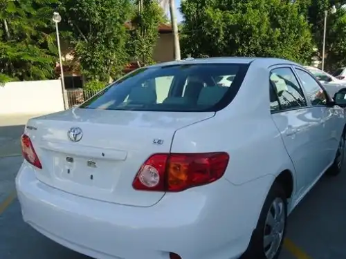 Toyota Corolla LE 2010