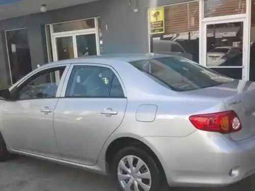 Toyota Corolla LE 2010