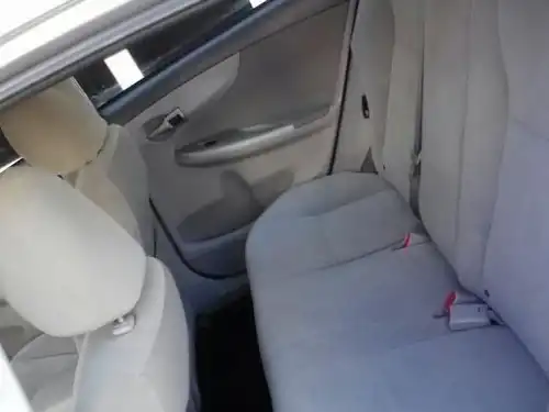 Toyota Corolla LE 2010