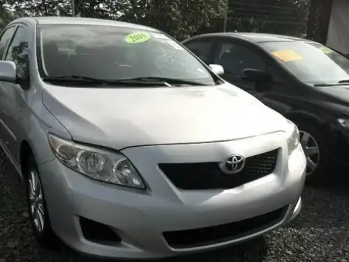 Toyota Corolla LE 2010