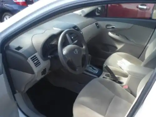 Toyota Corolla LE 2010