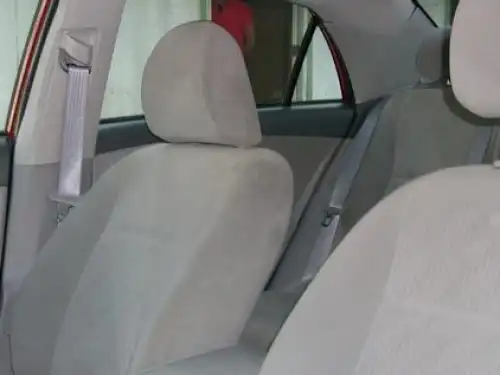 Toyota Corolla LE 2010