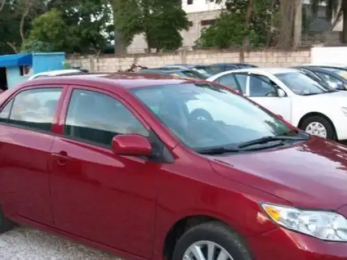 Toyota Corolla LE 2010