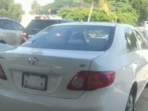 Toyota Corolla LE 2010