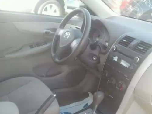 Toyota Corolla LE 2010