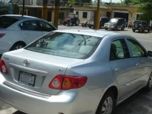 Toyota Corolla LE 2010