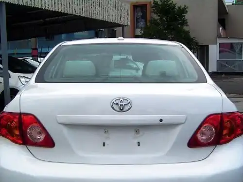 Toyota Corolla LE 2010