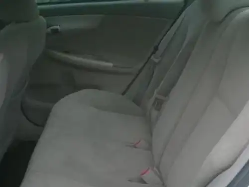 Toyota Corolla LE 2010