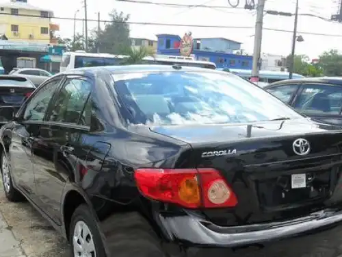 Toyota Corolla LE 2010