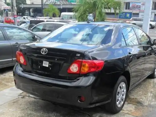 Toyota Corolla LE 2010