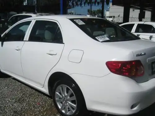 Toyota Corolla LE 2010