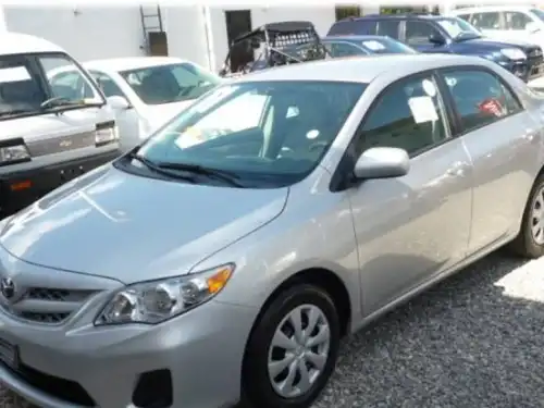 Toyota Corolla LE 2011
