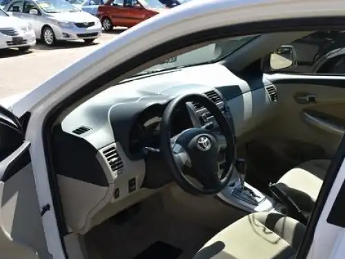 Toyota Corolla LE 2011